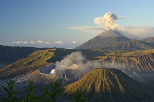 famous volcanos to climb